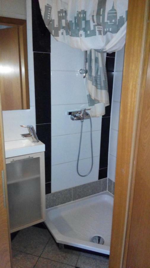 Room Agency Zentrum Хановер Екстериор снимка